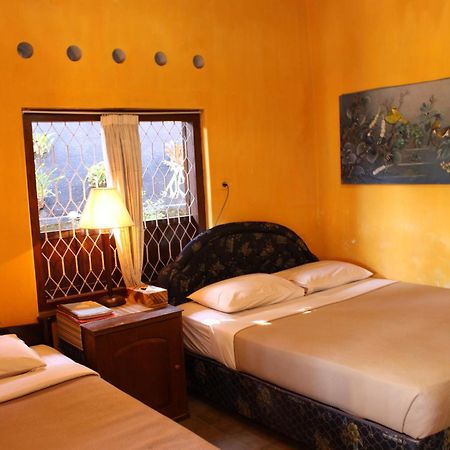 Guru Ratna Apartman Munduk Kültér fotó