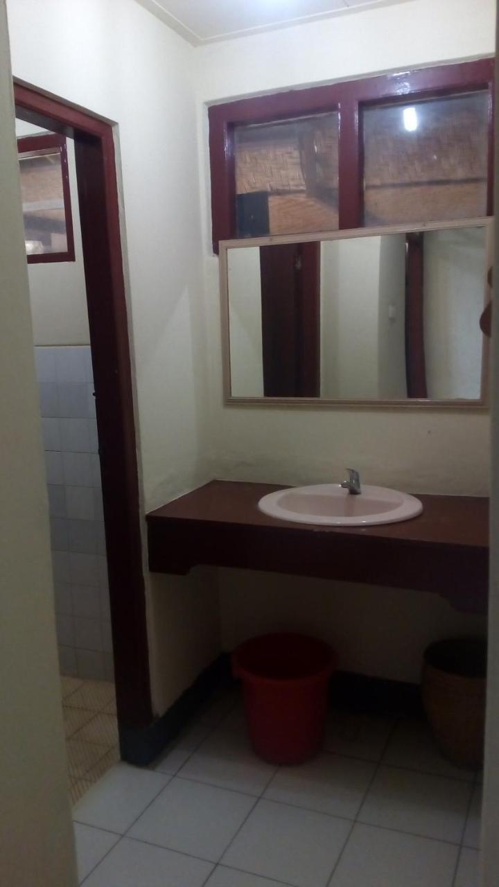 Guru Ratna Apartman Munduk Kültér fotó